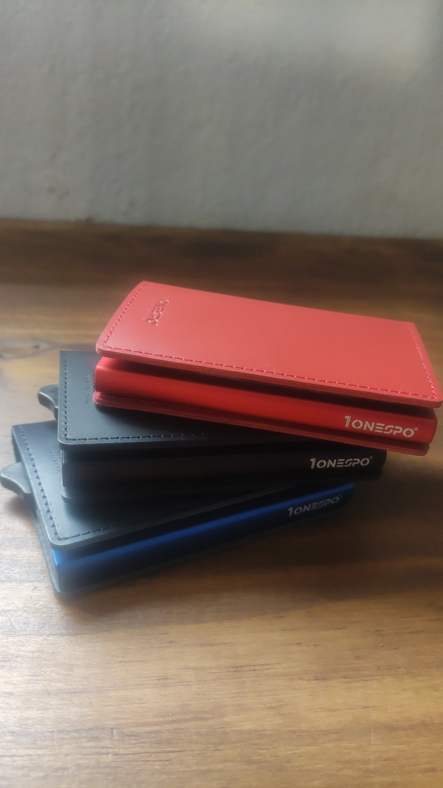 MAGNETIC SLIM