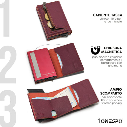 Portafoglio donna slim e smart in vera pelle saffiano bordeaux con tasca a zip aperta per inserimento monete, cassa bordeaux con chiusura magnetica e carte in uscita dal porta tessere, capiente porta soldi in vera pelle con diverse banconote all'interno
