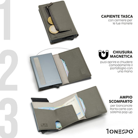 Portafoglio uomo slim e smart in vera pelle saffiano grigio con tasca a zip aperta per inserimento monete, cassa celeste con chiusura magnetica e carte in uscita dal porta tessere, capiente porta soldi in vera pelle con diverse banconote all'interno