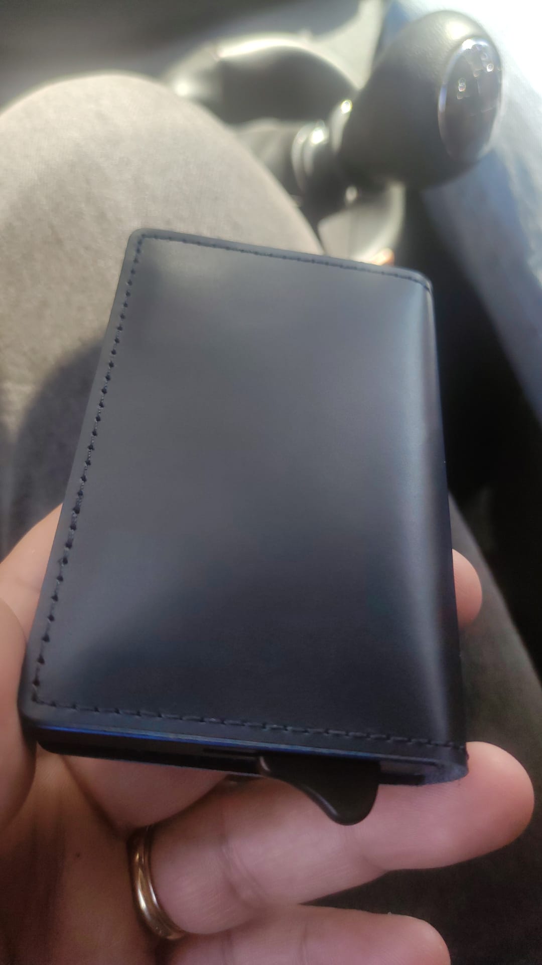 MAGNETIC SLIM Porta Carte di Credito in Vera Pelle Protezione RFID Cuoio Cerato Blu