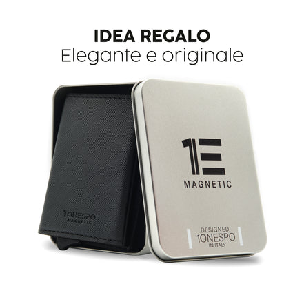 Portafoglio eco-friendly porta carte di credito uomo nero in vera pelle saffiano racchiuso in elegante e raffinata scatola regalo color argento in robusto metallo riutilizzabile 